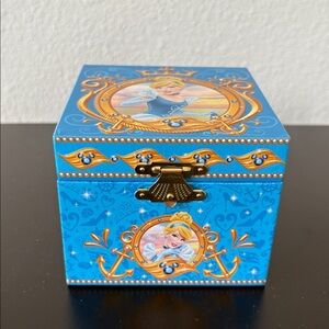 Disney Parks Cinderella Musical Jewelry Box Plays “So This Is Love”